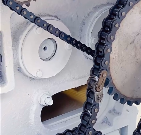 What kind of noodle machine is called fully automatic, and what is the concept of fully automatic