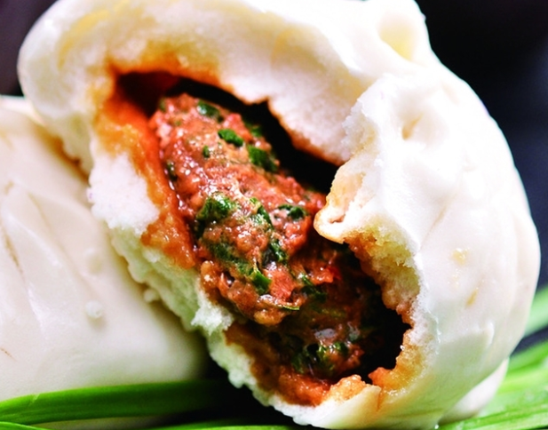 What is the difference between green and cooked steamed buns? Can a handmade steamed bun machine make quick freezing?