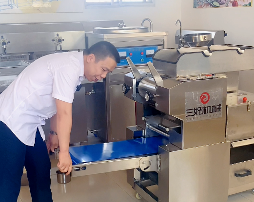 What is the suitable place for using the flour pressing and flour mixing machine?