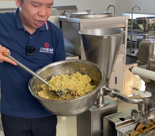 What steamed buns can the steamed buns and dumpling all-in-one machine make?