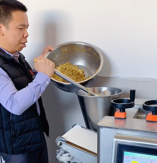 Why can't the dumpling restaurant make the same dumpling machine with the quality of the processing factory?