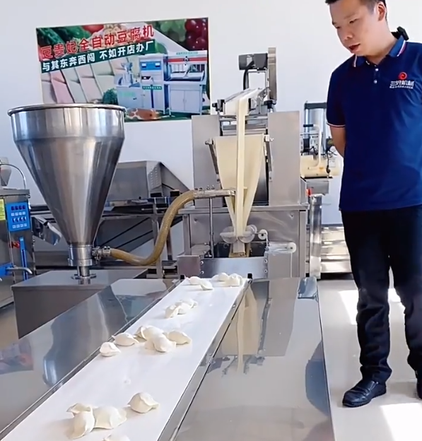 Real estate tycoon uses dumpling machines to open dumpling restaurants?